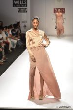 Model walk the ramp for Sakshee Pradhan Show at Wills Lifestyle India Fashion Week 2012 day 2 on 7th Oct 2012 (11).JPG